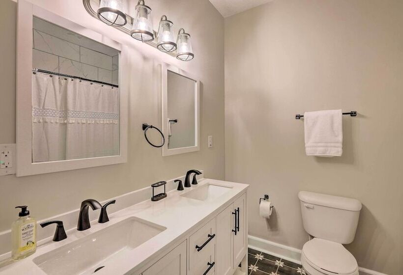 Near Downtown Dayton: Historic South Park Home