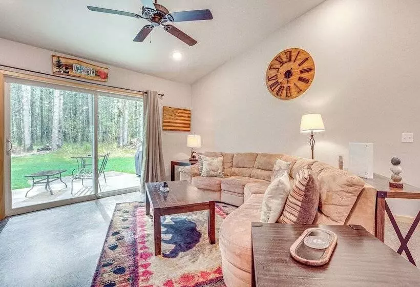 Wisconsin Cabin Hideaway: 3 Mi To Lakes