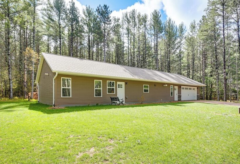 Wisconsin Cabin Hideaway: 3 Mi To Lakes