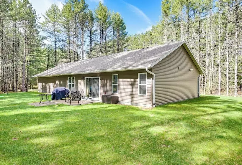 Wisconsin Cabin Hideaway: 3 Mi To Lakes