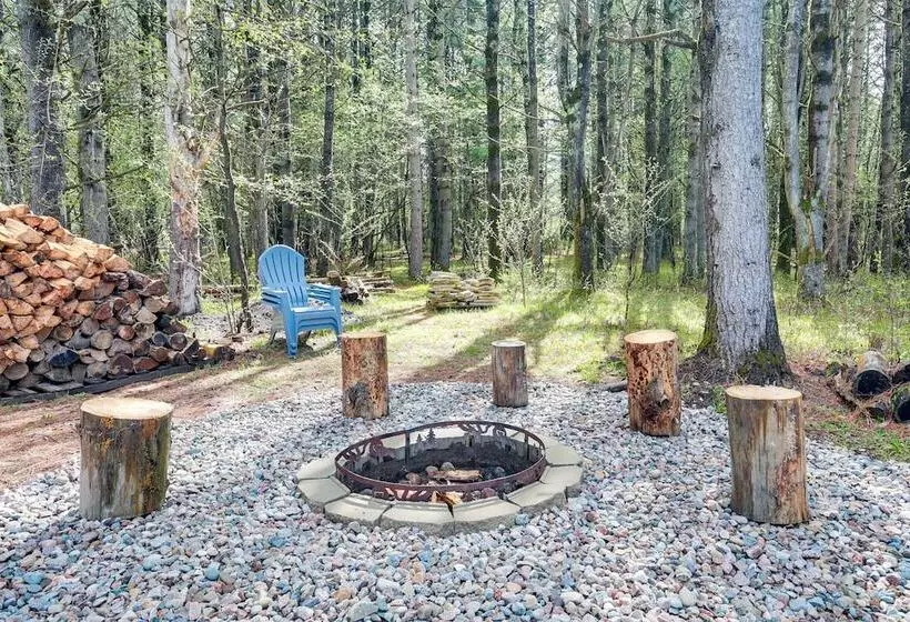 Wisconsin Cabin Hideaway: 3 Mi To Lakes
