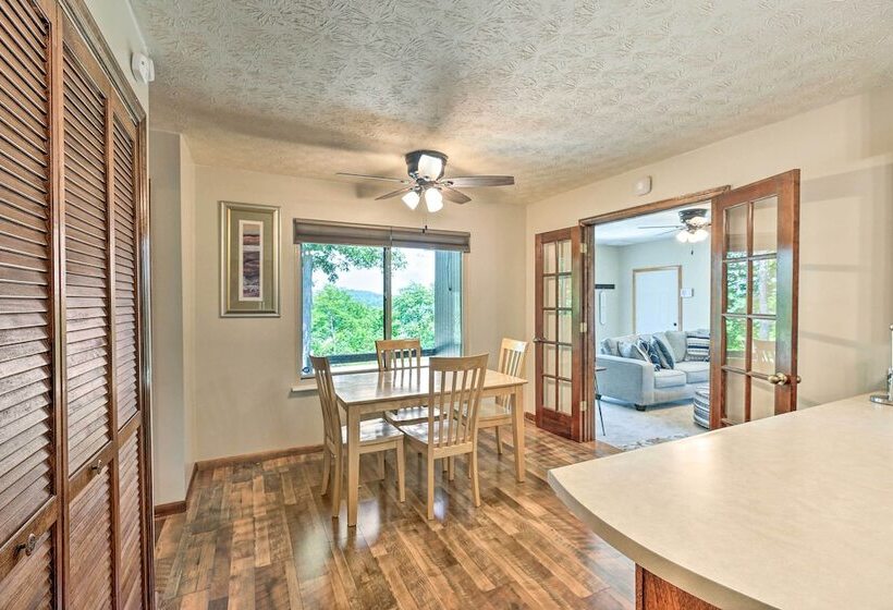 Idyllic Bronston Retreat W/ Fire Pit + View!