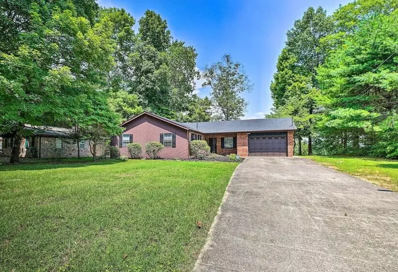Idyllic Bronston Retreat W/ Fire Pit + View!