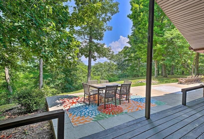 Idyllic Bronston Retreat W/ Fire Pit + View!