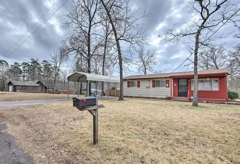 Jefferson Retreat W/ Backyard < 1 Mi To Lake!