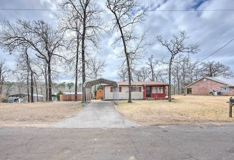 Jefferson Retreat W/ Backyard < 1 Mi To Lake!