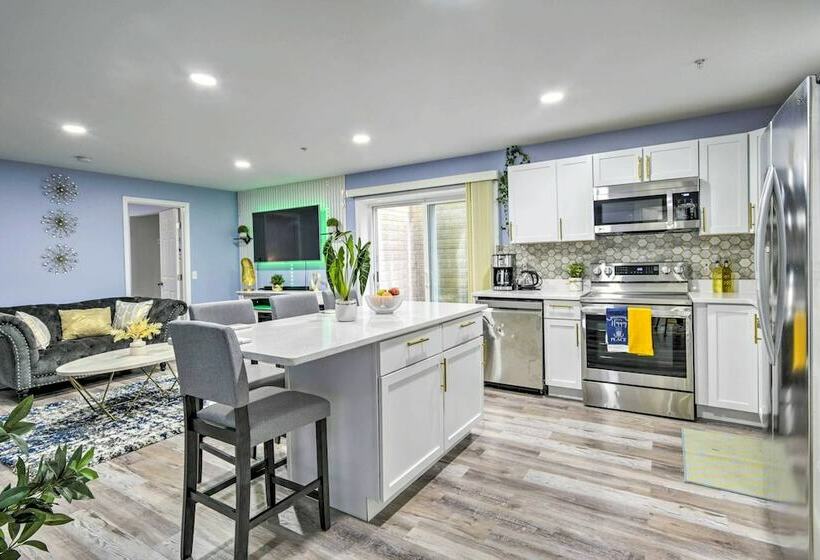 Joppatowne Home W/ Private Deck & Fireplace!