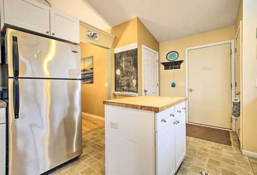 Lake Michigan Gem < Half Miles To Private Beach!