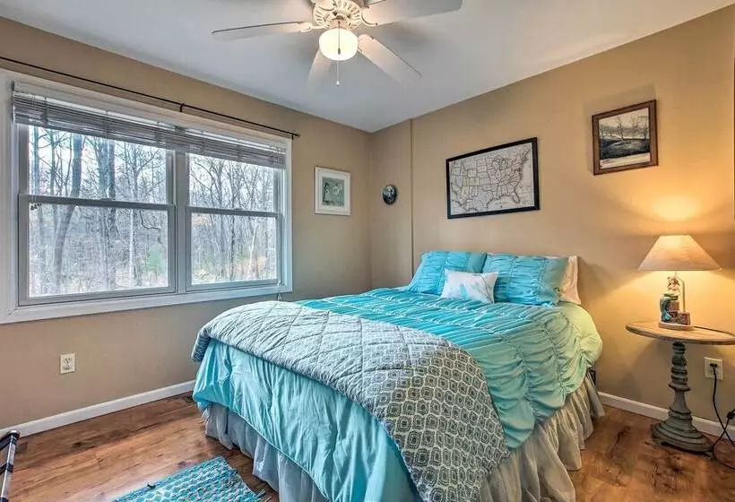 Lake Michigan Gem < Half Miles To Private Beach!