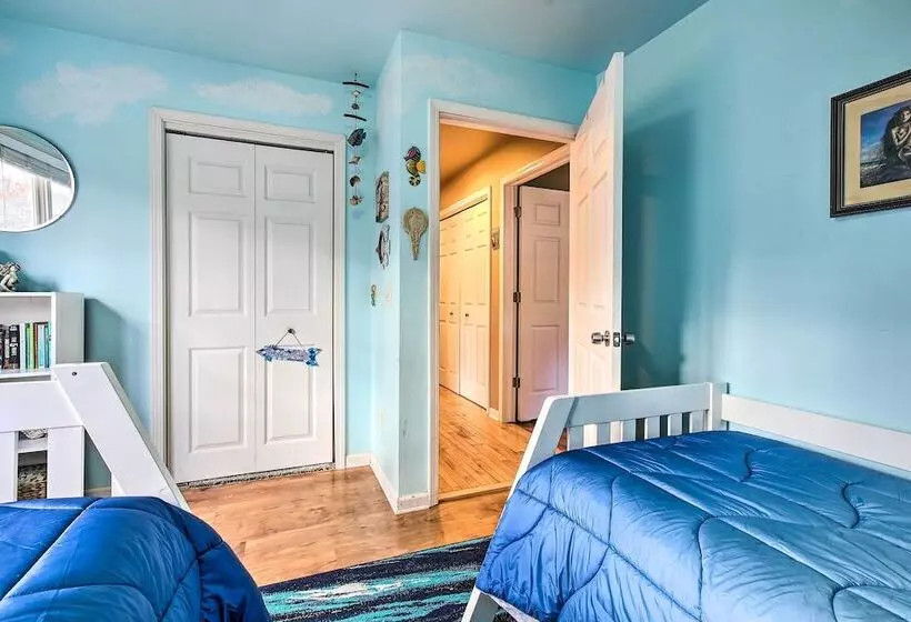 Lake Michigan Gem < Half Miles To Private Beach!