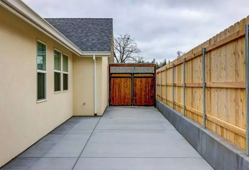 Modern Murphys Vacation Home Near Downtown!