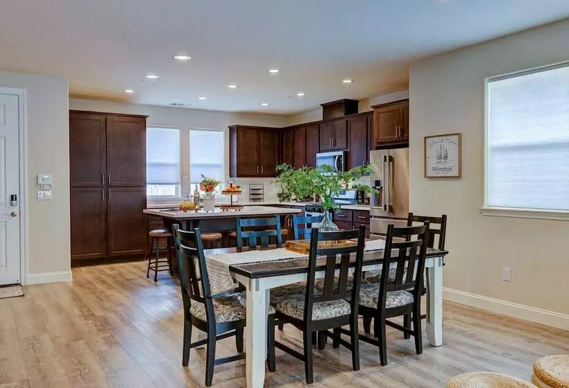 Modern Murphys Vacation Home Near Downtown!