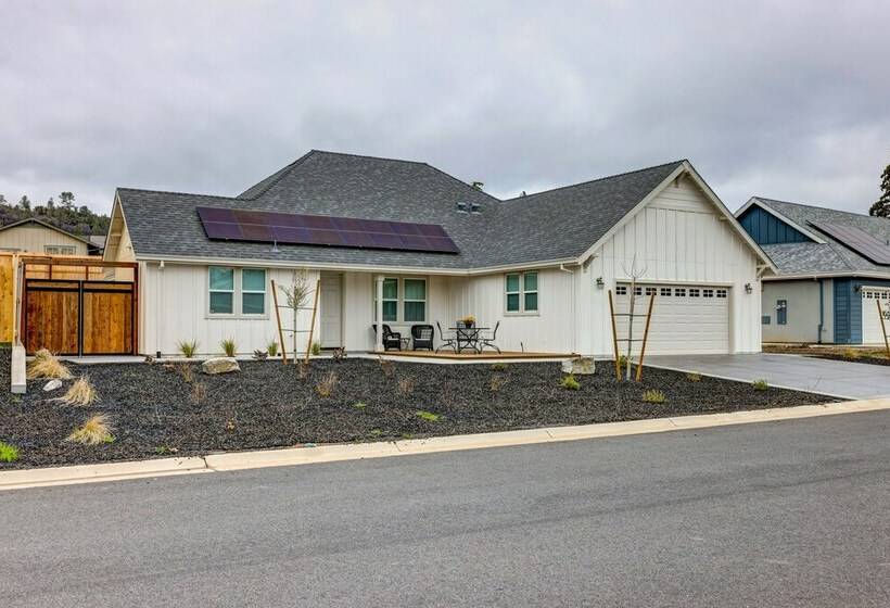 Modern Murphys Vacation Home Near Downtown!