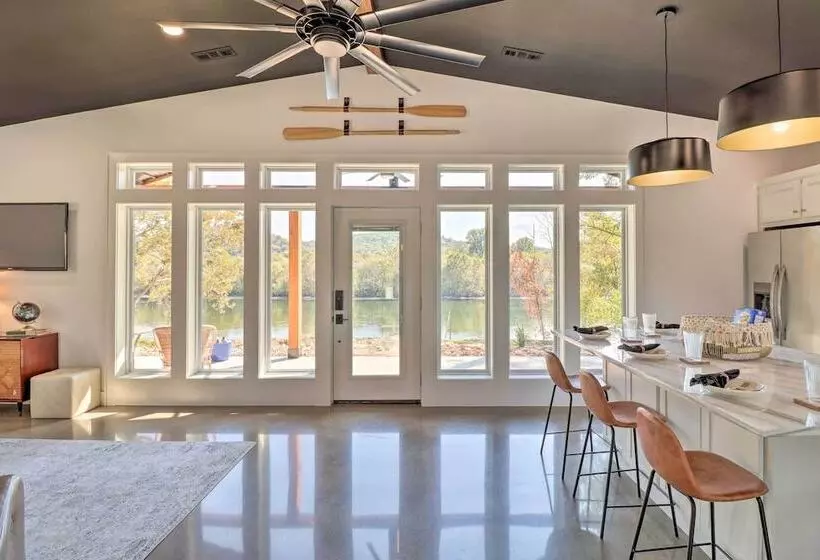 Modern Norfork House W/ Patio On White River!