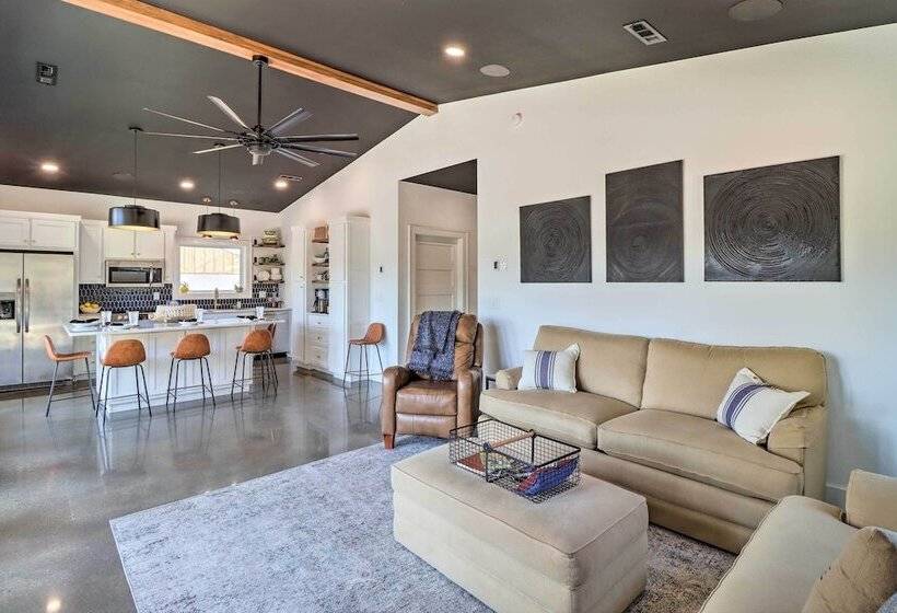 Modern Norfork House W/ Patio On White River!