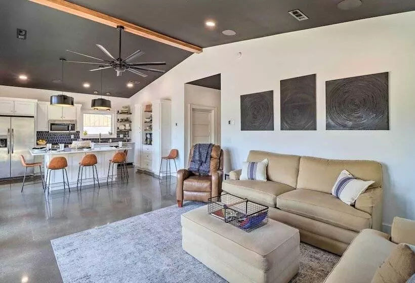 Modern Norfork House W/ Patio On White River!