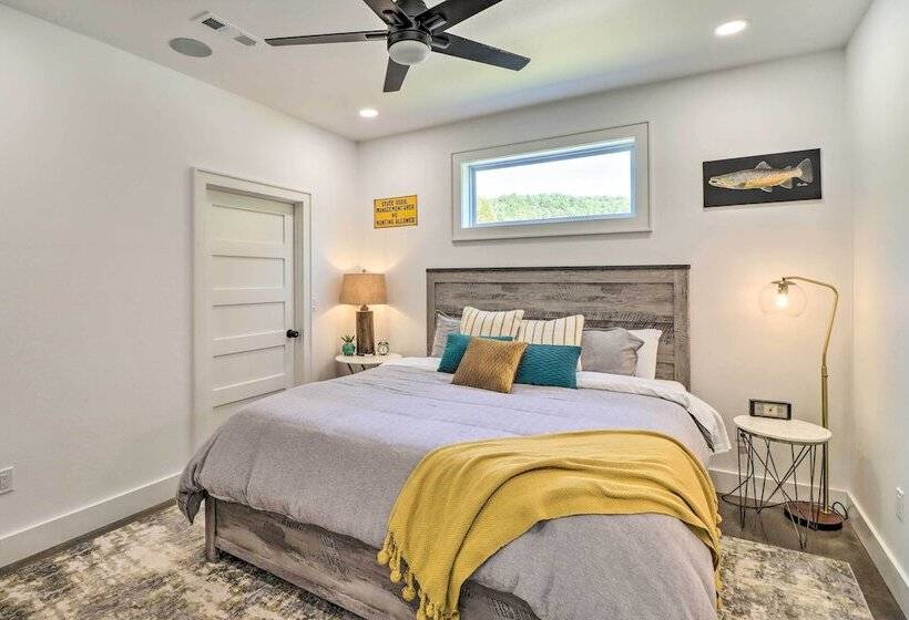 Modern Norfork House W/ Patio On White River!