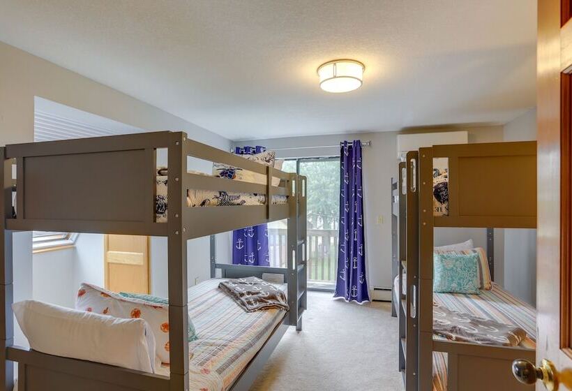 Oak Harbor Lake Home W/ 4 Decks + Seating!