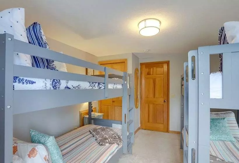 Oak Harbor Lake Home W/ 4 Decks + Seating!