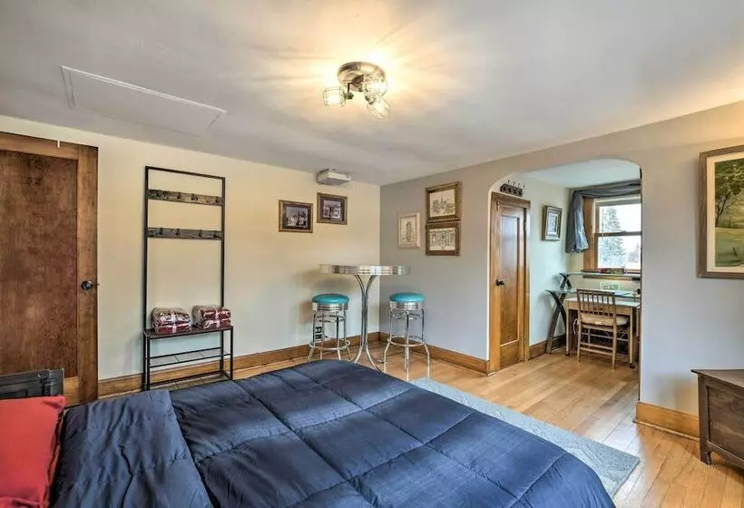 Pet Friendly Bartlett Farmhouse W/ Deck!