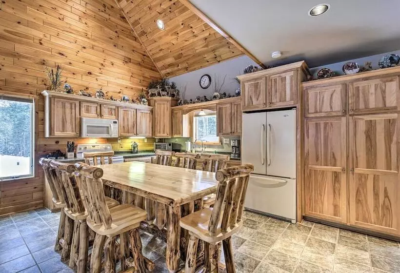 Phelps Cabin On 26 Acres W/ Fire Pit!