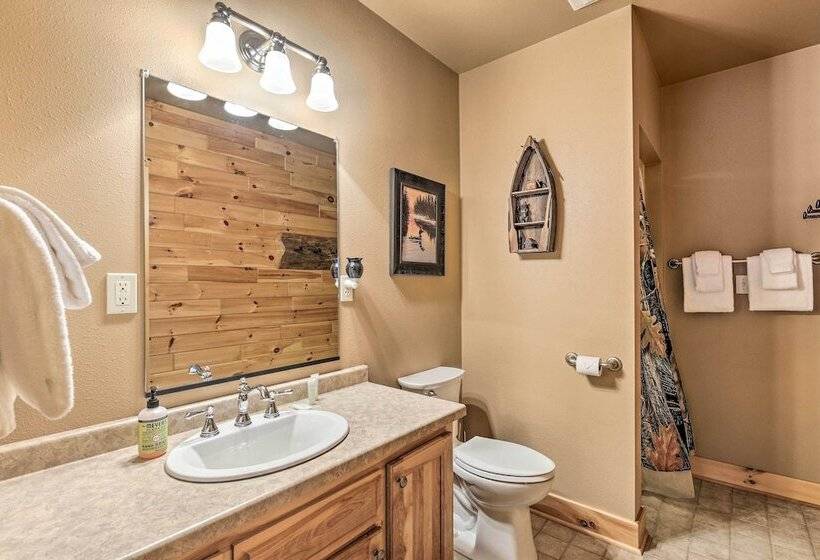 Phelps Cabin On 26 Acres W/ Fire Pit!