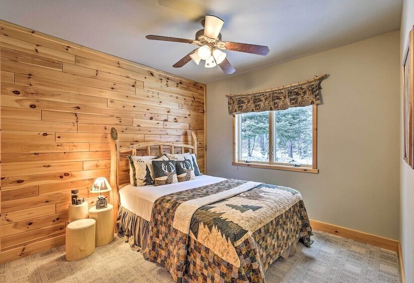 Phelps Cabin On 26 Acres W/ Fire Pit!