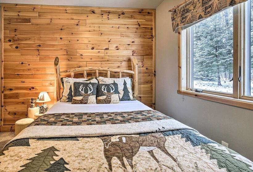 Phelps Cabin On 26 Acres W/ Fire Pit!