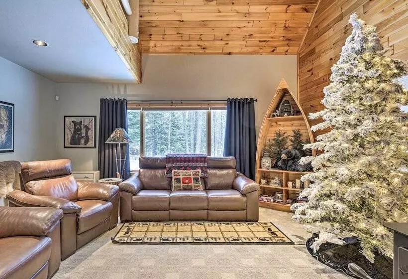 Phelps Cabin On 26 Acres W/ Fire Pit!