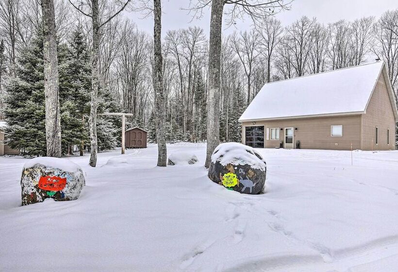 Phelps Cabin On 26 Acres W/ Fire Pit!