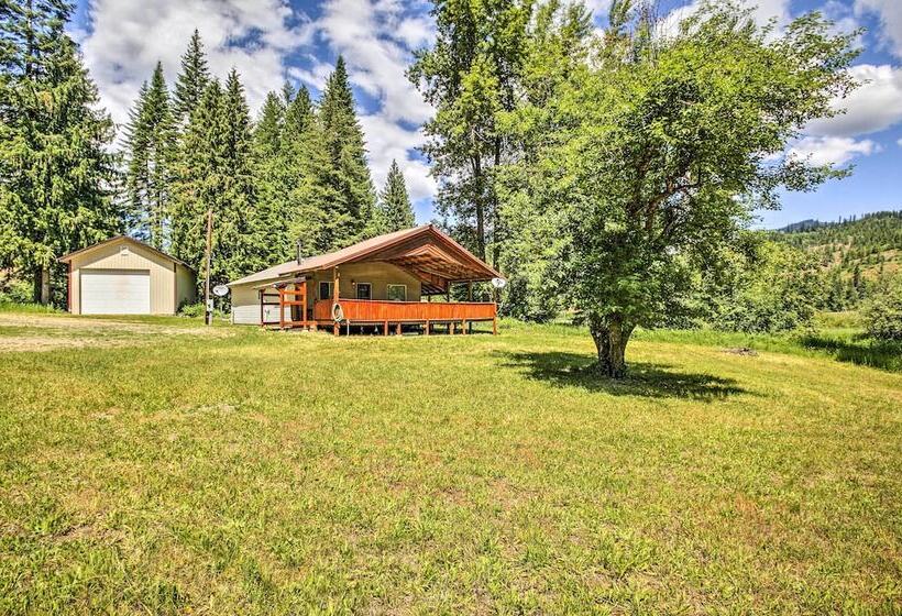 Private 2 Acre Retreat W/ Mtn Views, Walk To River