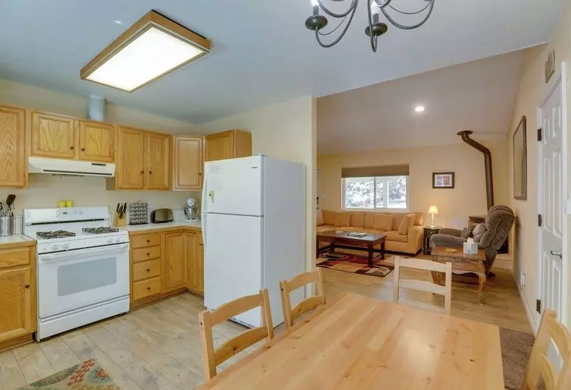 9 Mi To Heavenly Mountain: South Lake Tahoe Home