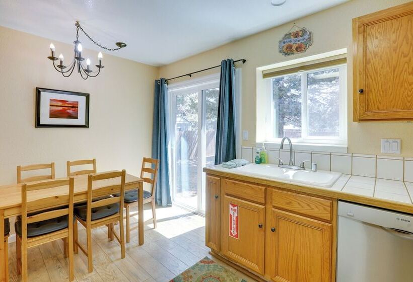 9 Mi To Heavenly Mountain: South Lake Tahoe Home