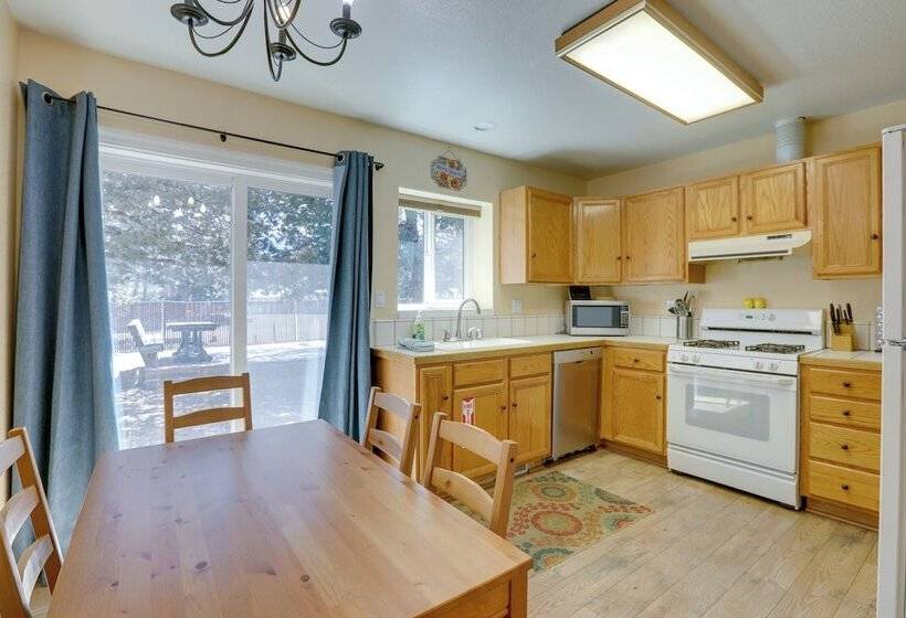 9 Mi To Heavenly Mountain: South Lake Tahoe Home