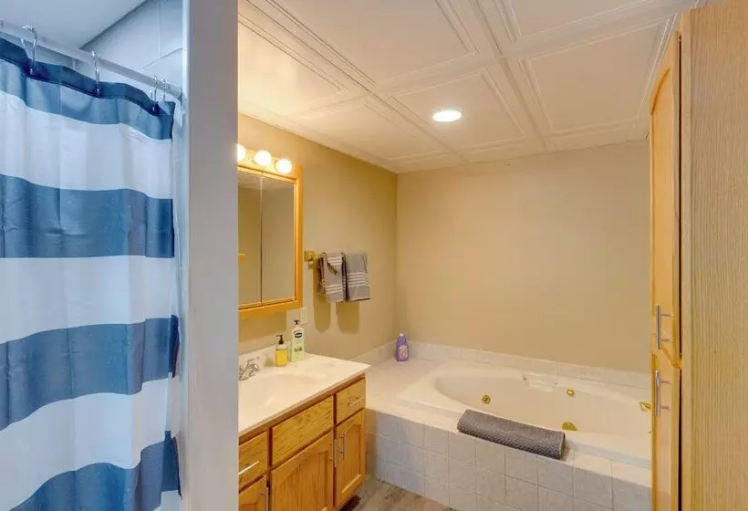 Riverfront Shawano Home W/ Private Backyard!