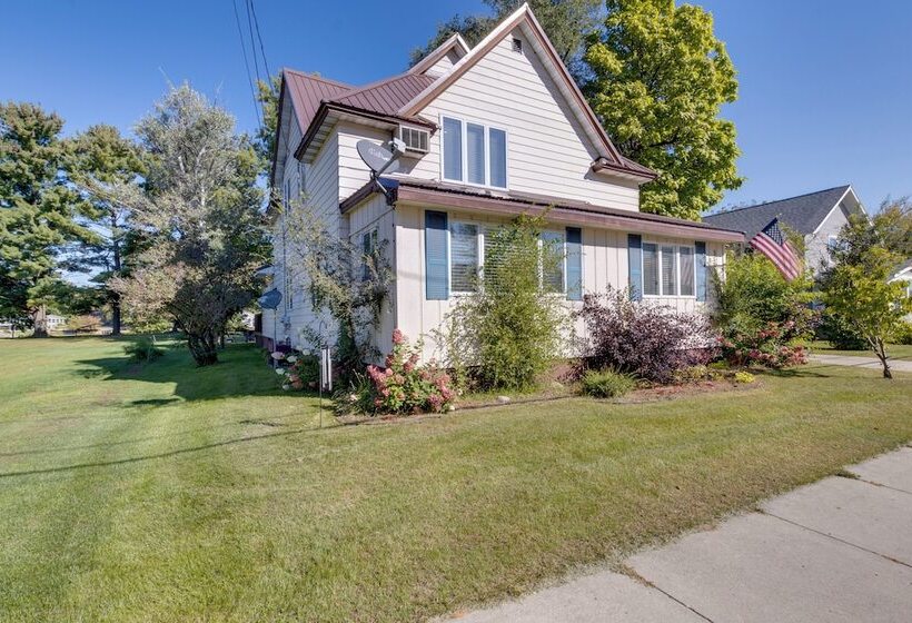 Riverfront Shawano Home W/ Private Backyard!