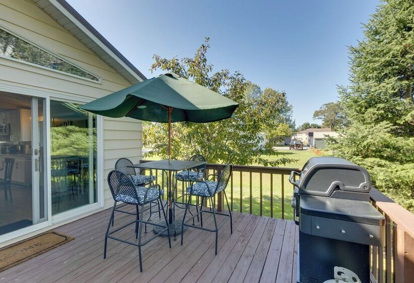 Riverfront Shawano Home W/ Private Backyard!