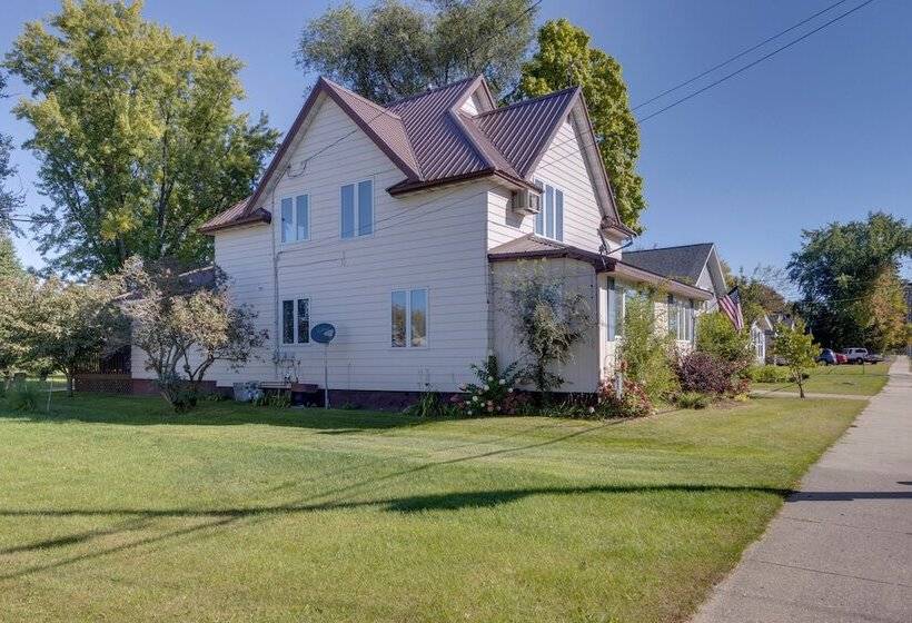 Riverfront Shawano Home W/ Private Backyard!