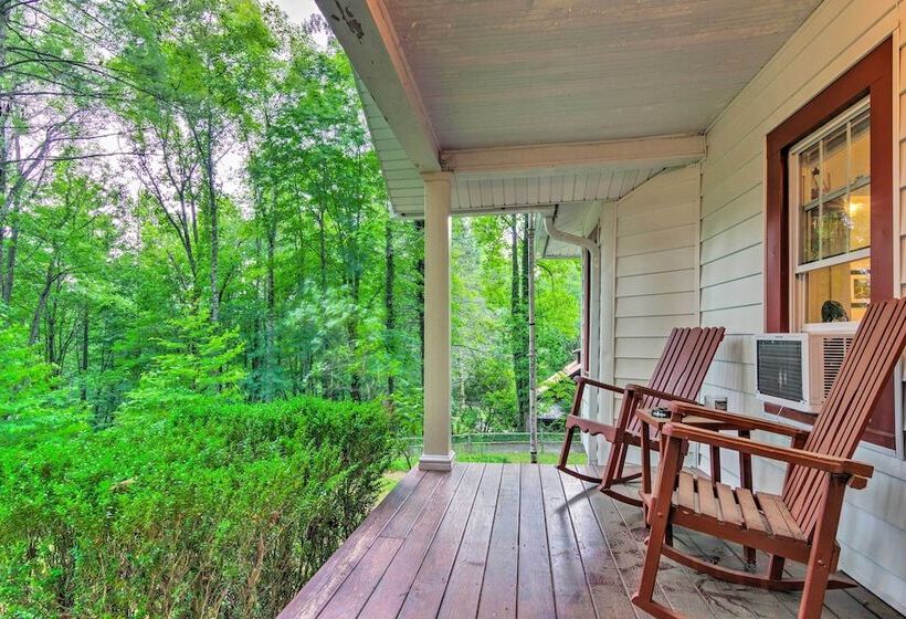 Rustic Linville Falls Cottage W/ Fire Pit!