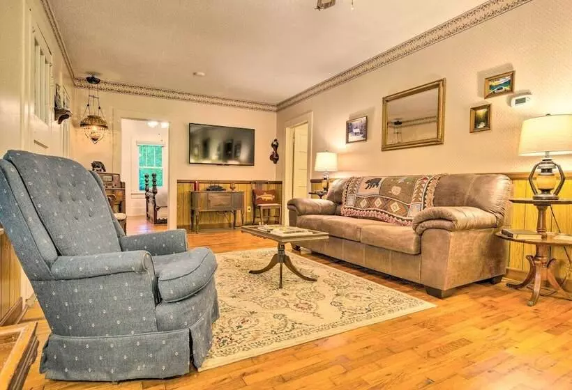 Rustic Linville Falls Cottage W/ Fire Pit!