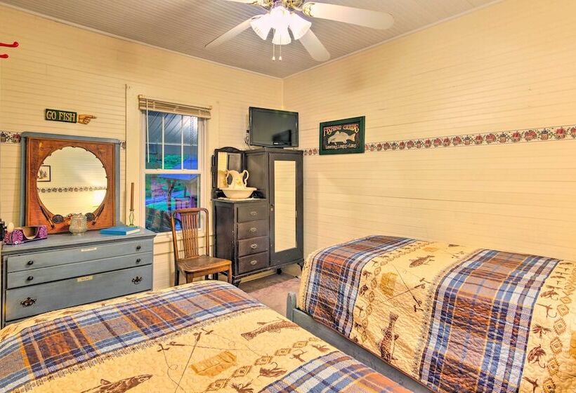 Rustic Linville Falls Cottage W/ Fire Pit!