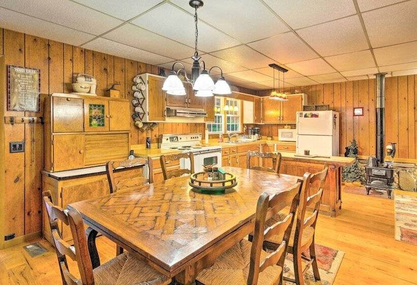 Rustic Linville Falls Cottage W/ Fire Pit!