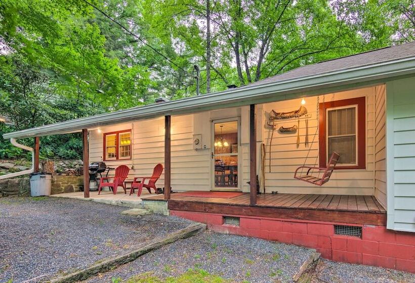 Rustic Linville Falls Cottage W/ Fire Pit!