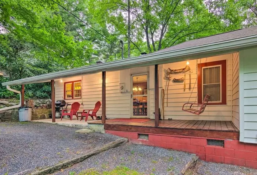 Rustic Linville Falls Cottage W/ Fire Pit!