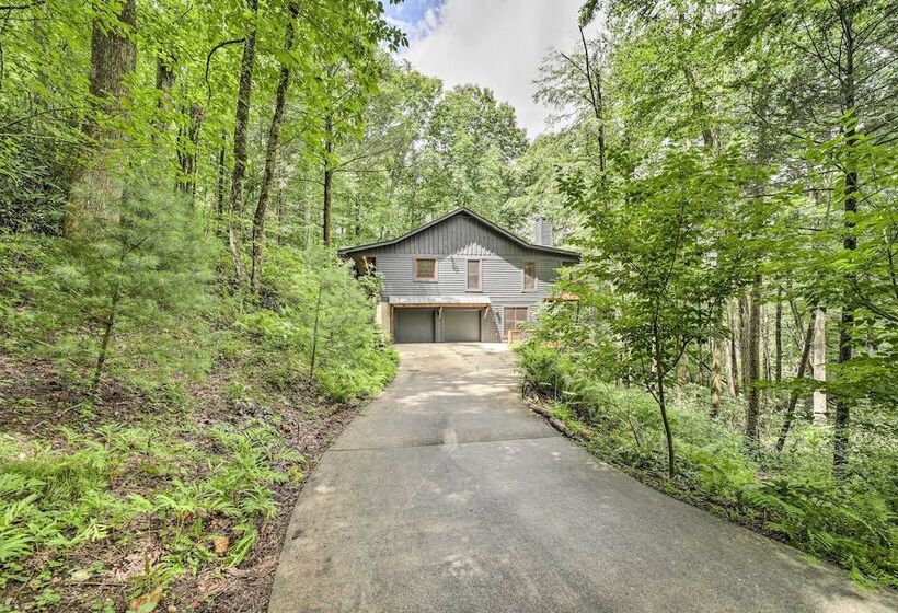 Secluded Sapphire Chalet W/ Game Room + Decks