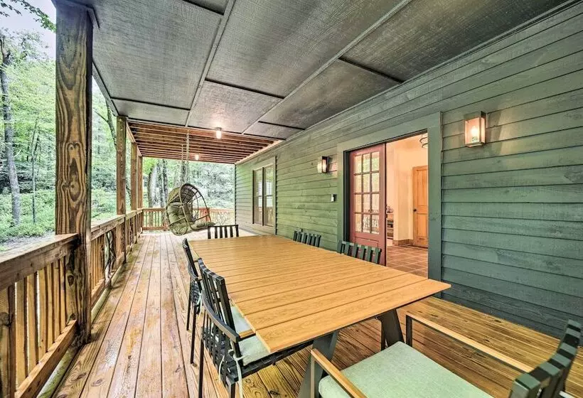 Secluded Sapphire Chalet W/ Game Room + Decks