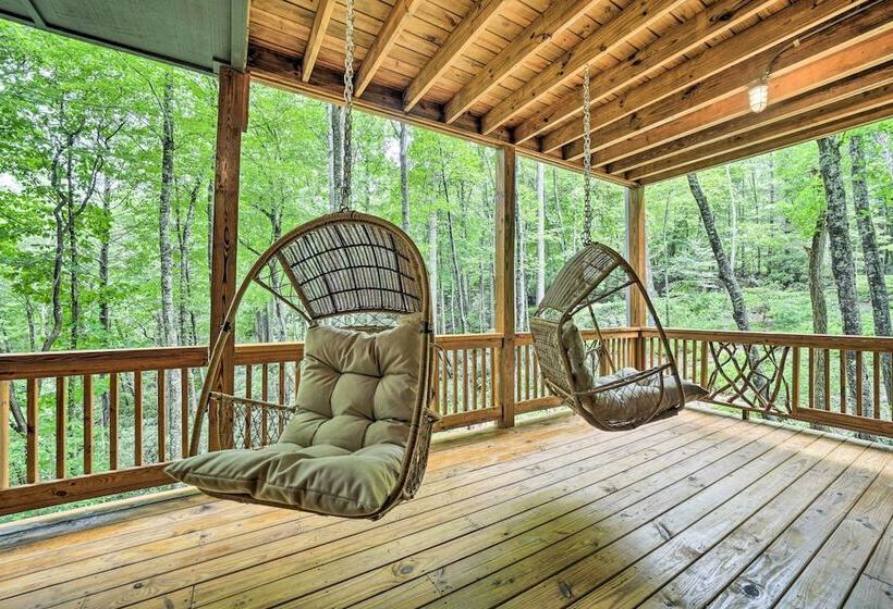 Secluded Sapphire Chalet W/ Game Room + Decks