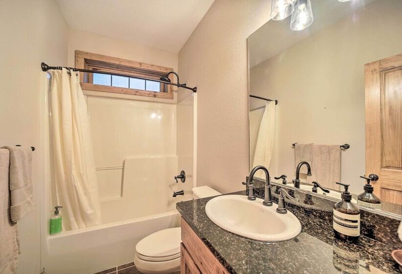 Secluded Sapphire Chalet W/ Game Room + Decks