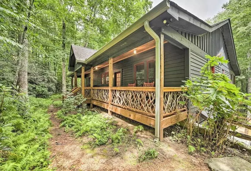 Secluded Sapphire Chalet W/ Game Room + Decks