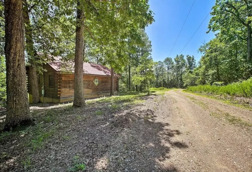 Secluded Studio W/ Deck, ~8 Miles To Beaver Lake!